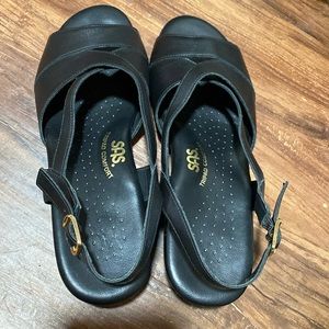 SAS Tripad Comport Black Sandals for women’s size 6 1/2 slightly used